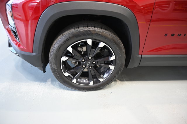 Certified 2025 Chevrolet Equinox RS w/ Safety and Technology Package AWD/4WD image 31
