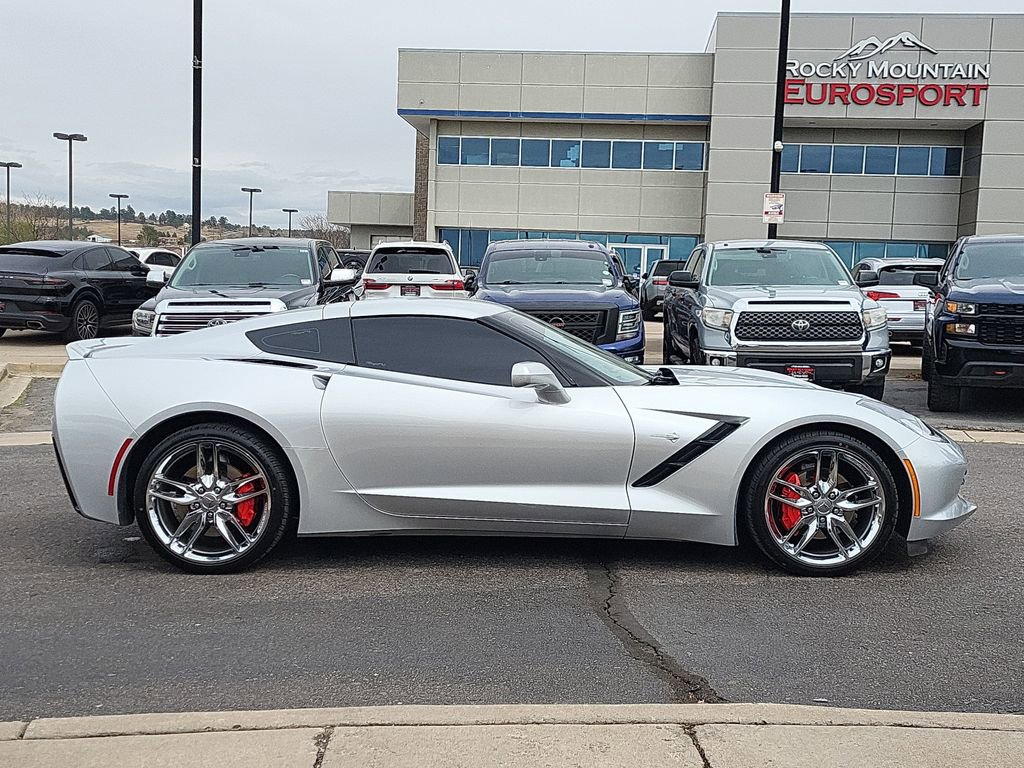 Used 2019 Chevrolet Corvette Stingray Coupe w/ 2LT Preferred Equipment Group RWD image 3