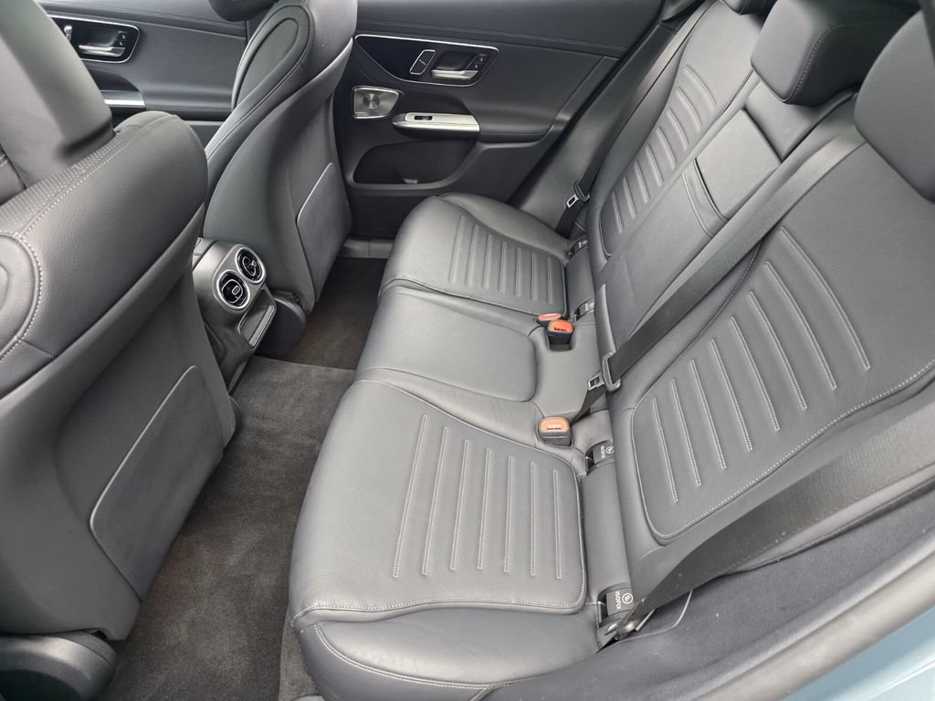 Used 2025 Mercedes-Benz GLC 43 AMG 4MATIC image 14