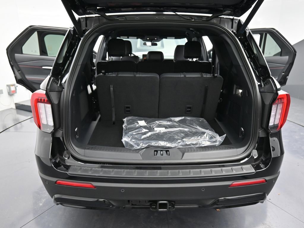 New 2026 Ford Explorer ST-Line w/ ST-Line Street Pack AWD/4WD image 34