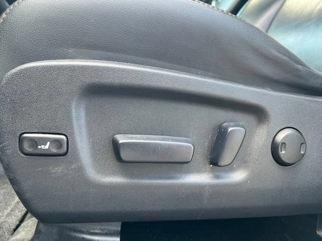 Used 2014 Toyota Highlander XLE AWD/4WD image 29