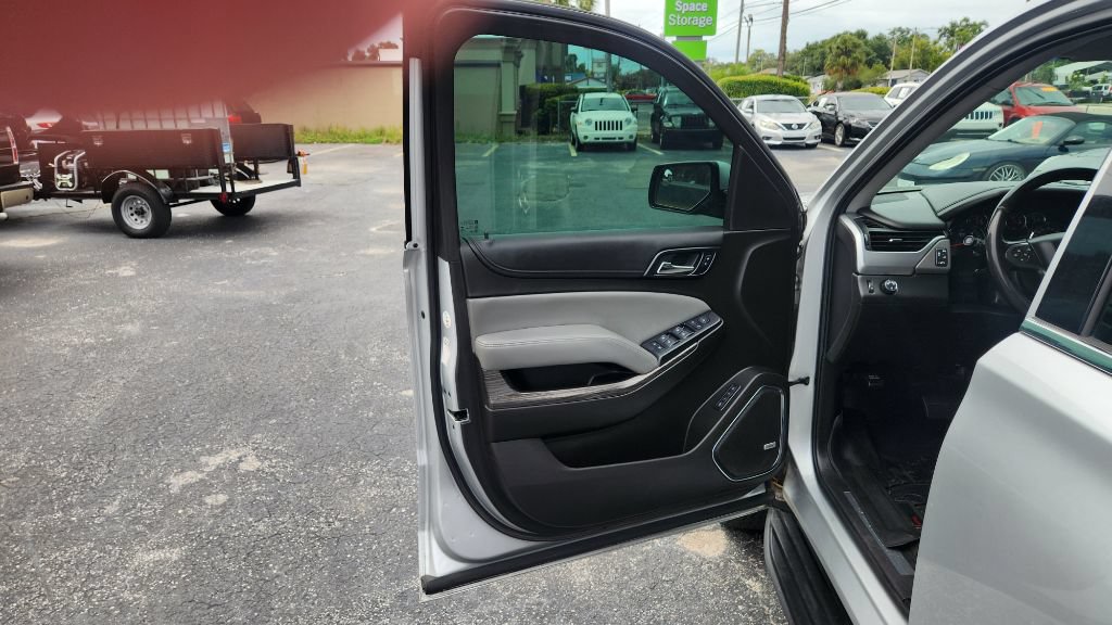 Used 2018 Chevrolet Suburban LT RWD image 10