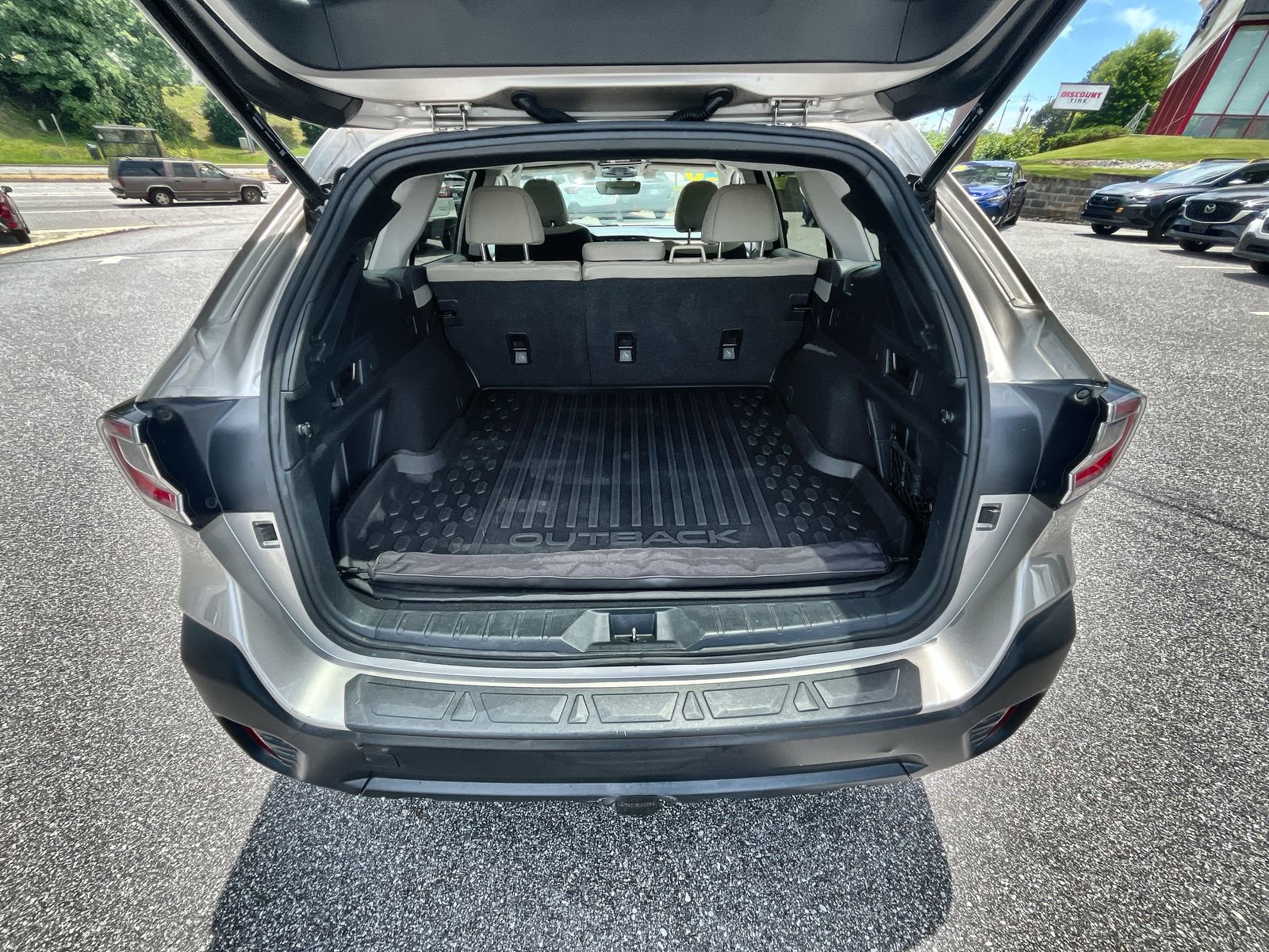 Used 2020 Subaru Outback Premium w/ Popular Package #1 AWD/4WD image 26
