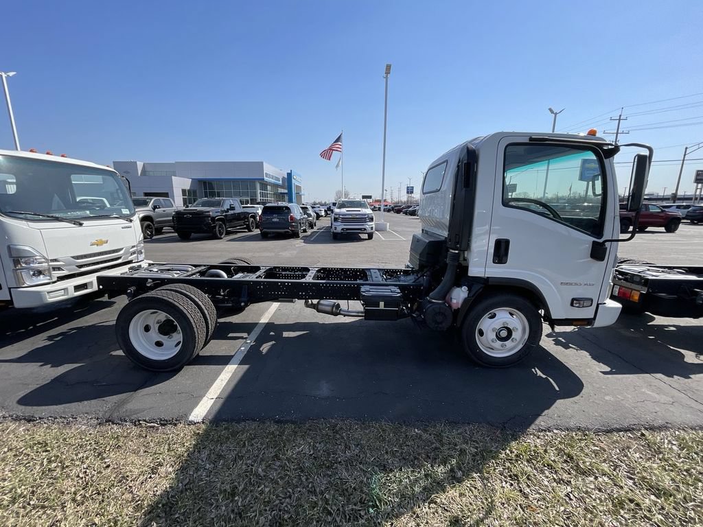 New 2024 Chevrolet Low Cab Forward 5500XG RWD image 5