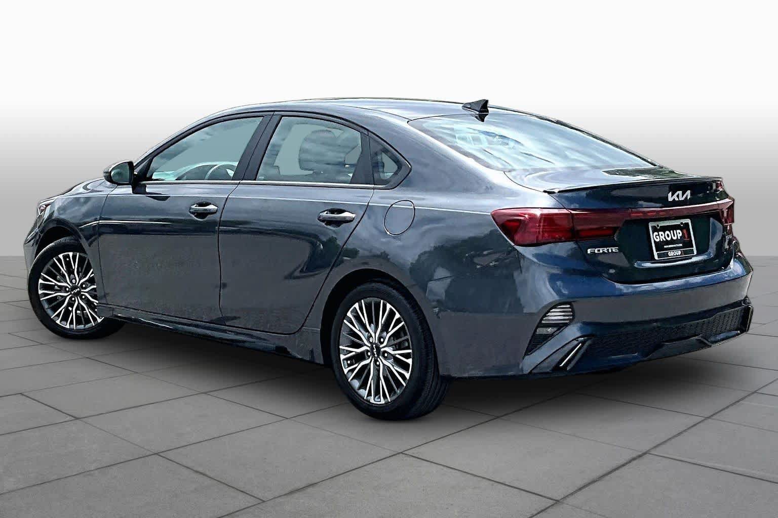 Used 2023 Kia Forte GT-Line w/ GT-Line Premium Package FWD image 12