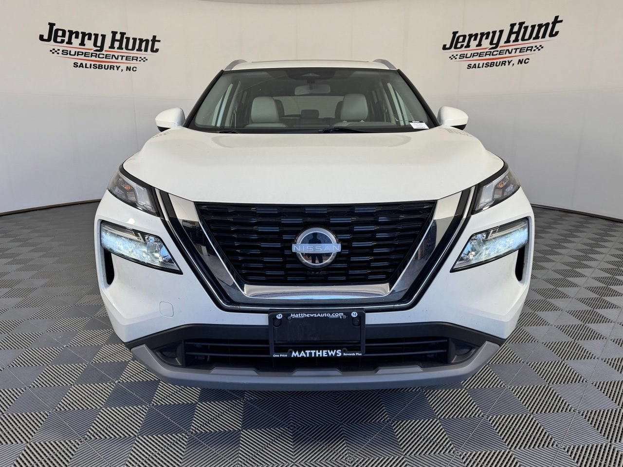 Used 2023 Nissan Rogue SV w/ SV Premium B Package AWD/4WD image 5