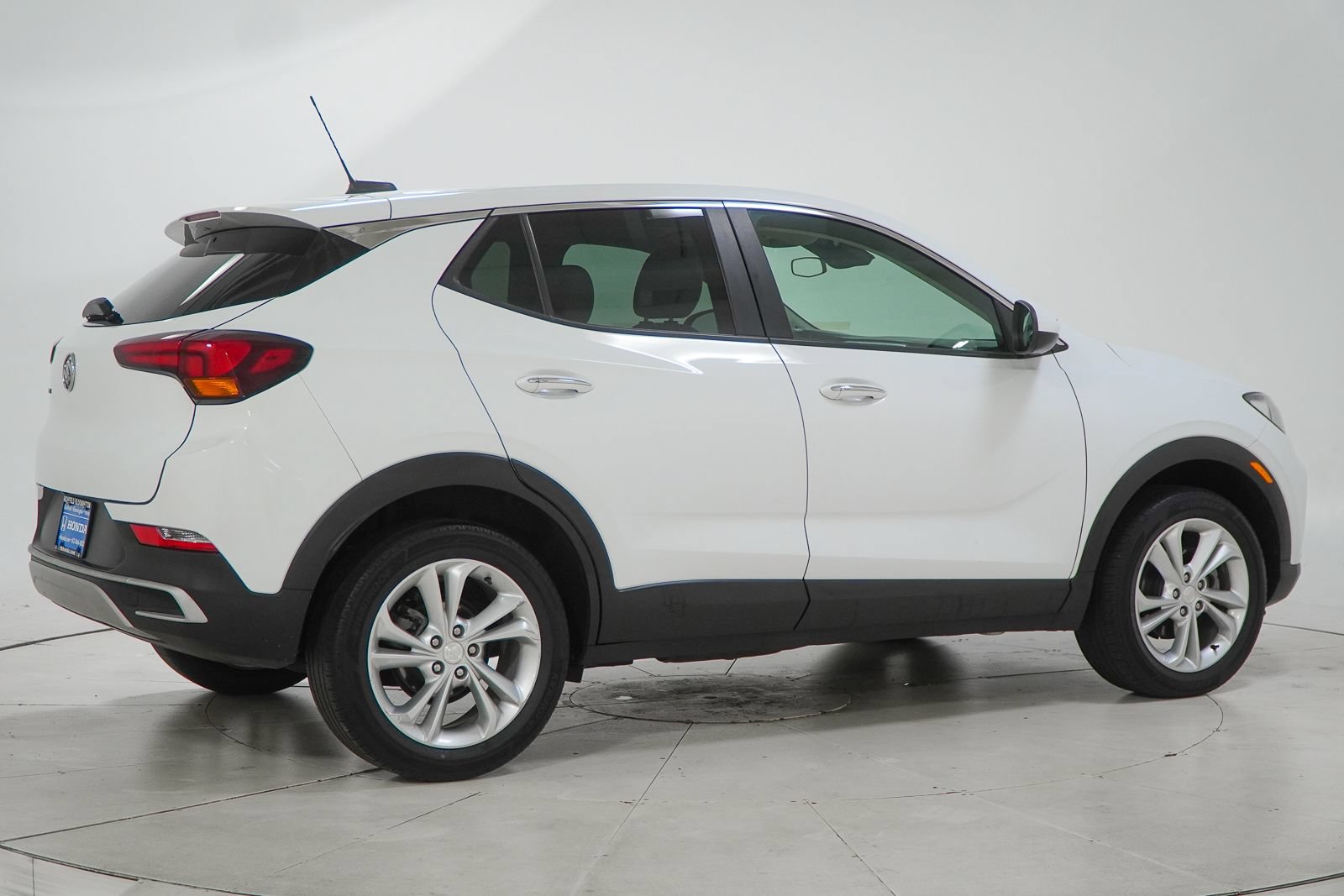 Used 2021 Buick Encore GX Preferred w/ Cold Weather Comfort Package AWD/4WD image 11