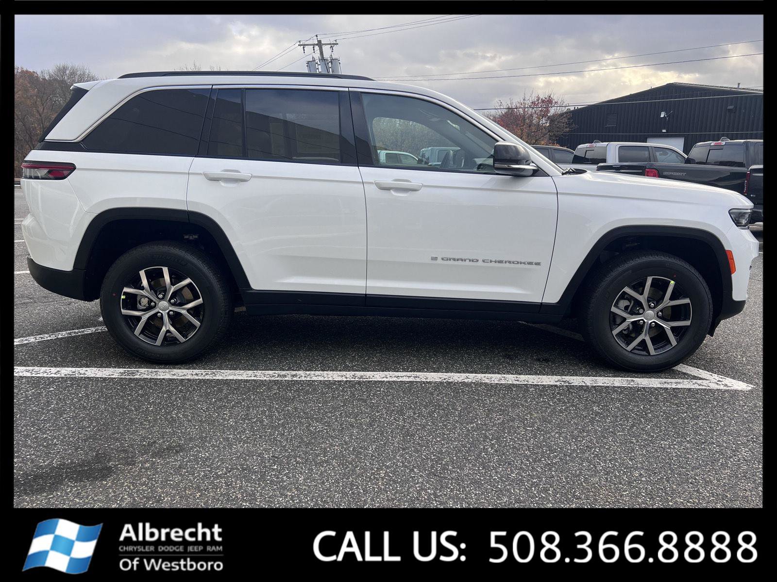 New 2025 Jeep Grand Cherokee Limited image 6