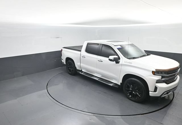 Used 2020 Chevrolet Silverado 1500 High Country w/ Technology Package AWD/4WD image 28