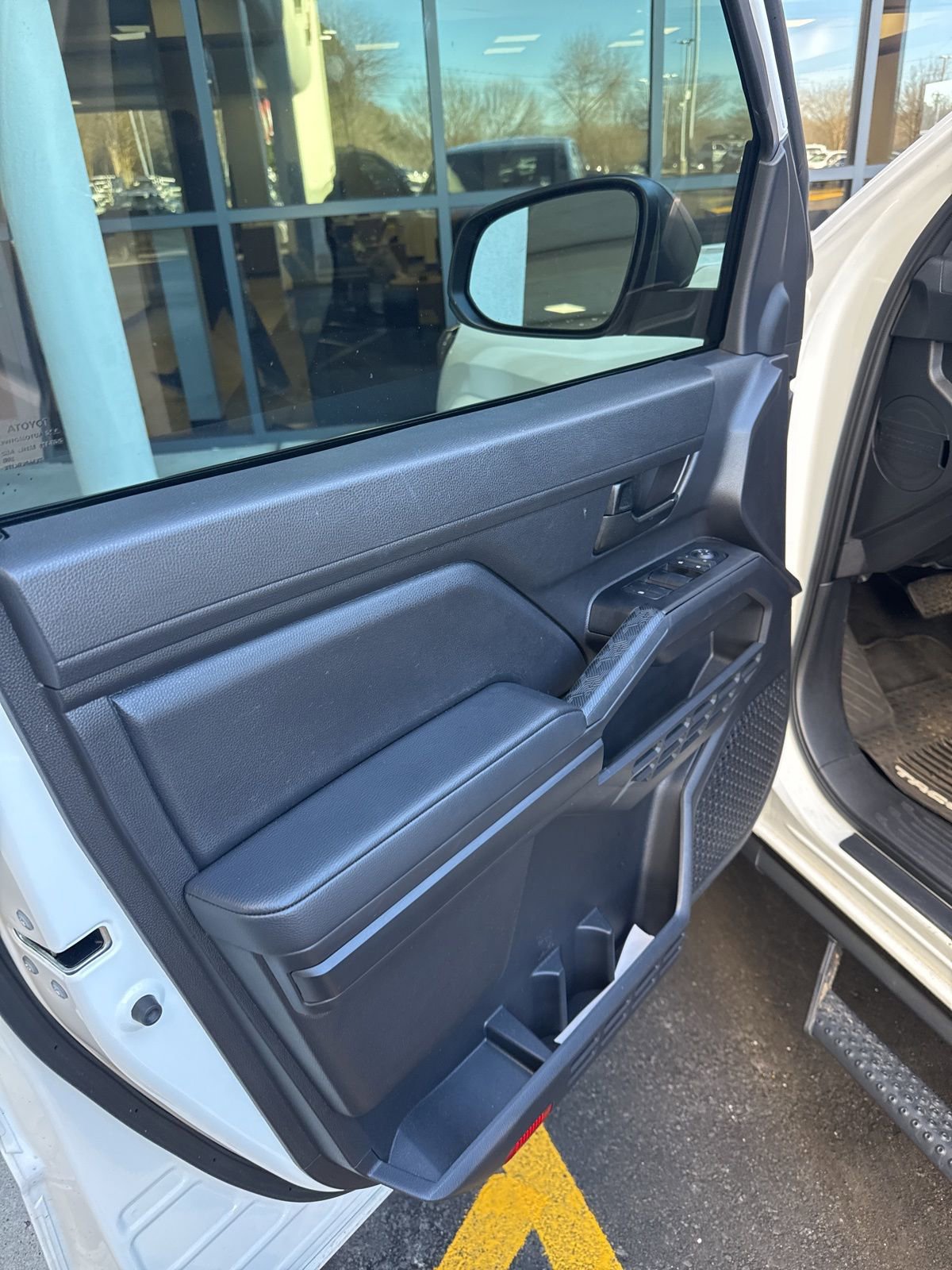 Used 2024 Toyota Tacoma SR image 17