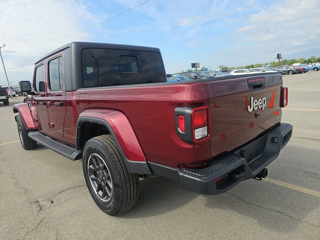 Used 2022 Jeep Gladiator Overland w/ Trailer Tow Package AWD/4WD image 4