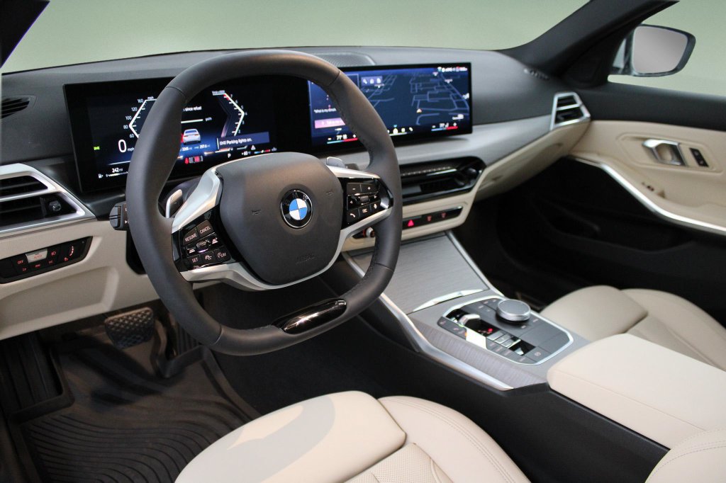 Used 2026 BMW 330i Sedan w/ Convenience Package RWD image 2