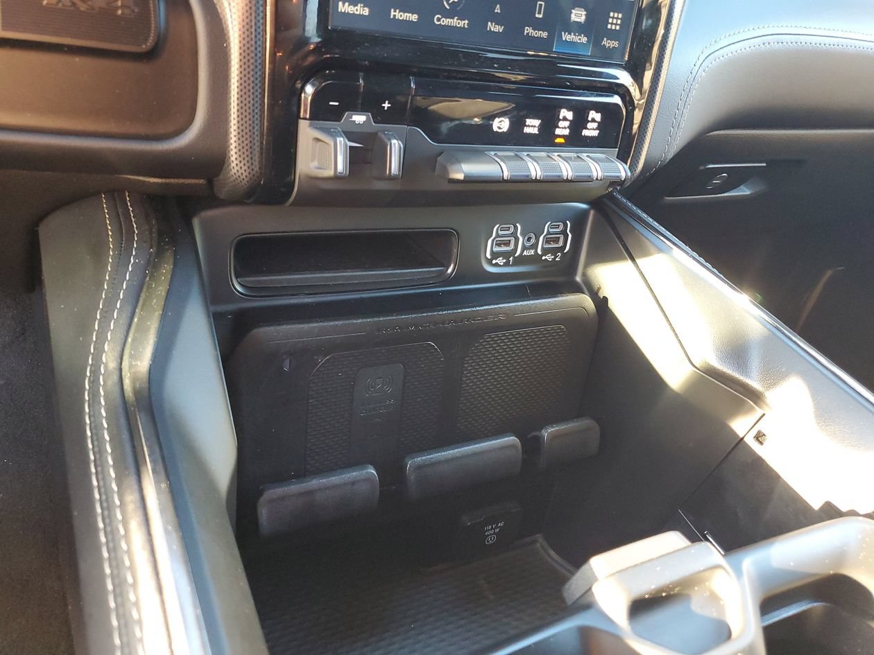 Used 2024 RAM 2500 Limited AWD/4WD image 23