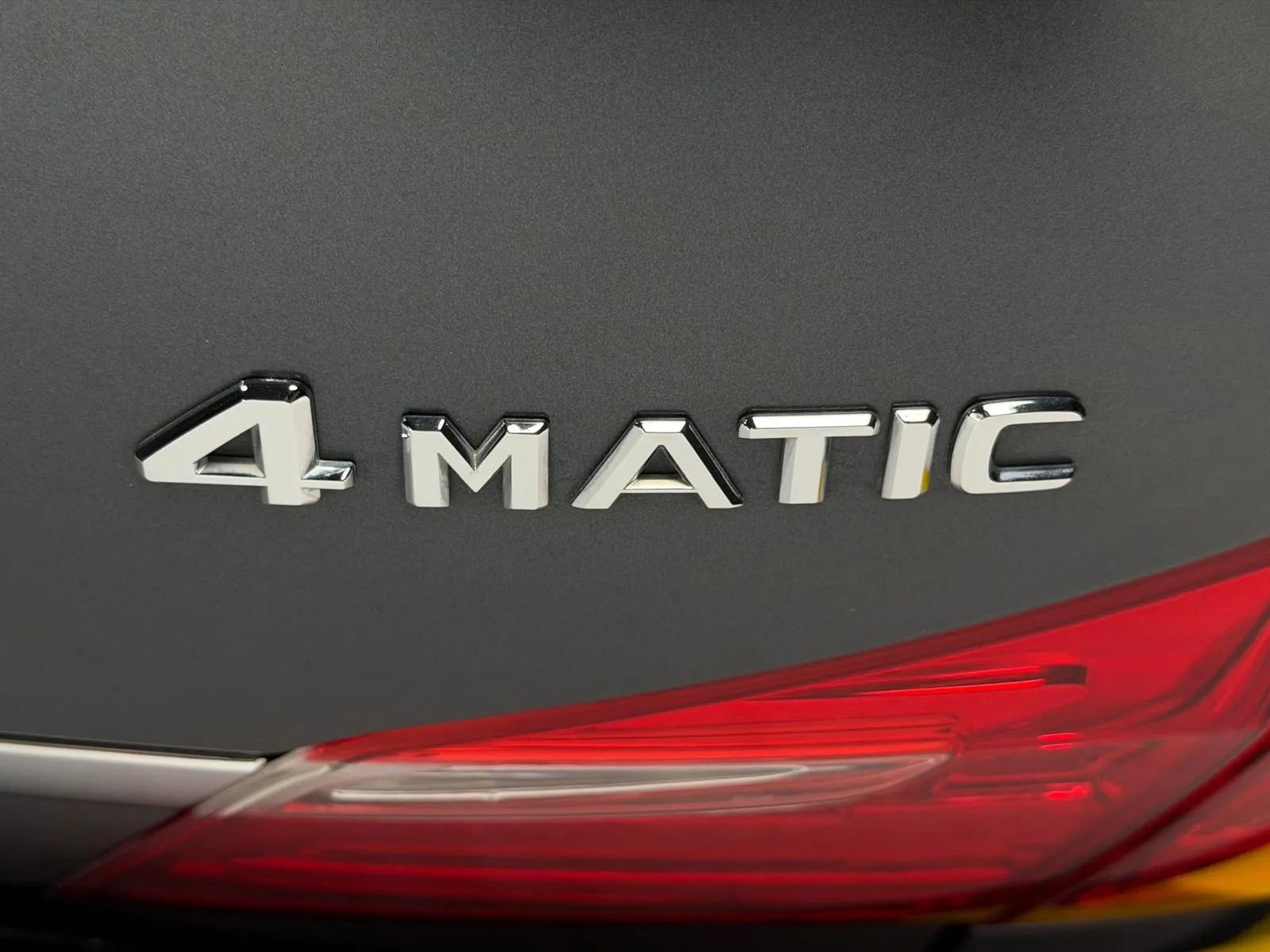 Used 2015 Mercedes-Benz GL 550 4MATIC image 12