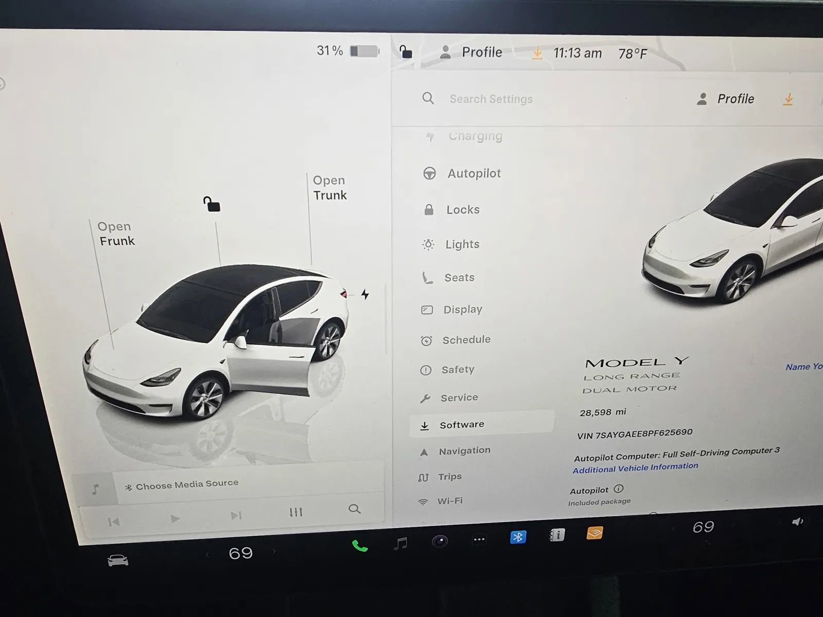 Used 2023 Tesla Model Y Long Range image 17