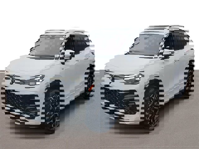 New 2026 Volkswagen Tiguan SEL R-Line image 2