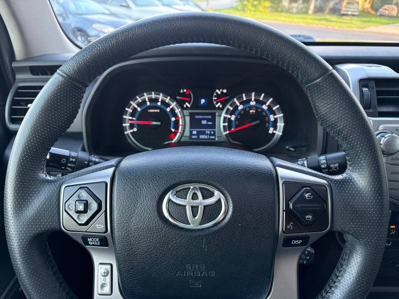 Used 2017 Toyota 4Runner Limited AWD/4WD image 22