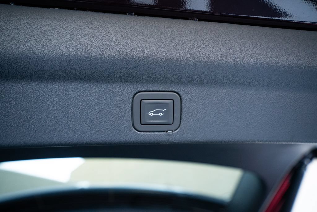 Used 2025 Cadillac Escalade IQ Luxury 2 w/ LPO, Premium Carpet Package AWD/4WD image 54
