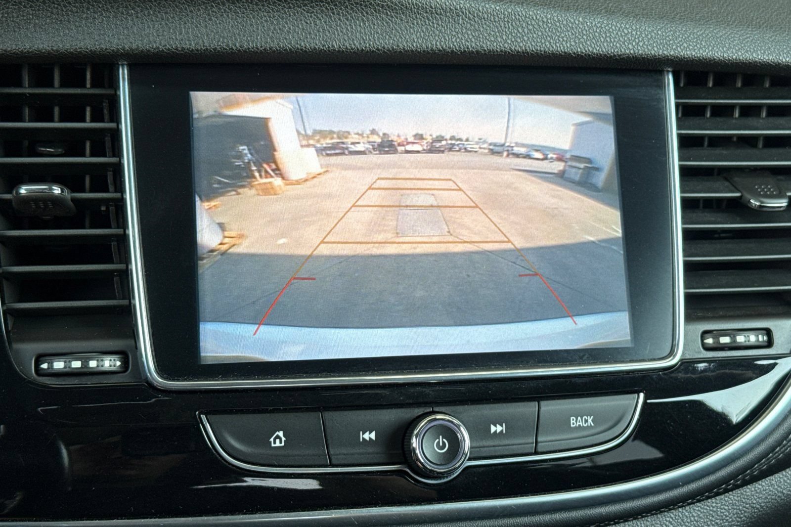 Used 2018 Buick Encore Essence FWD image 26