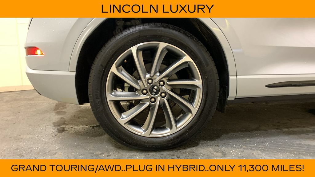 Used 2025 Lincoln Corsair Grand Touring w/ Towing Package AWD/4WD image 16