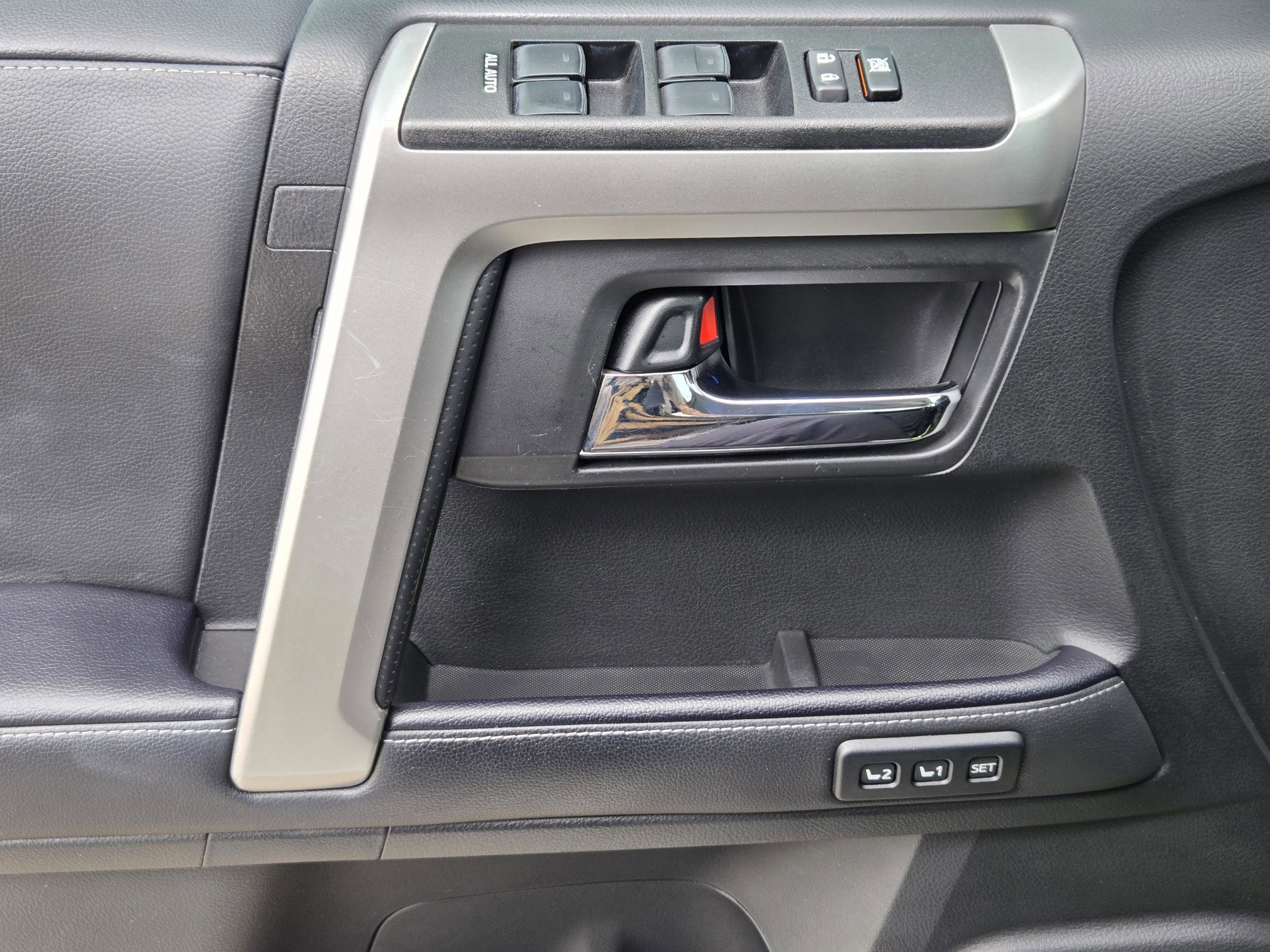 Used 2022 Toyota 4Runner Limited RWD image 31