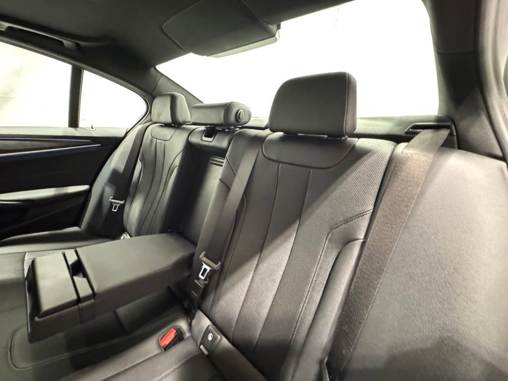 Certified 2023 BMW 530e xDrive w/ Premium Package image 26