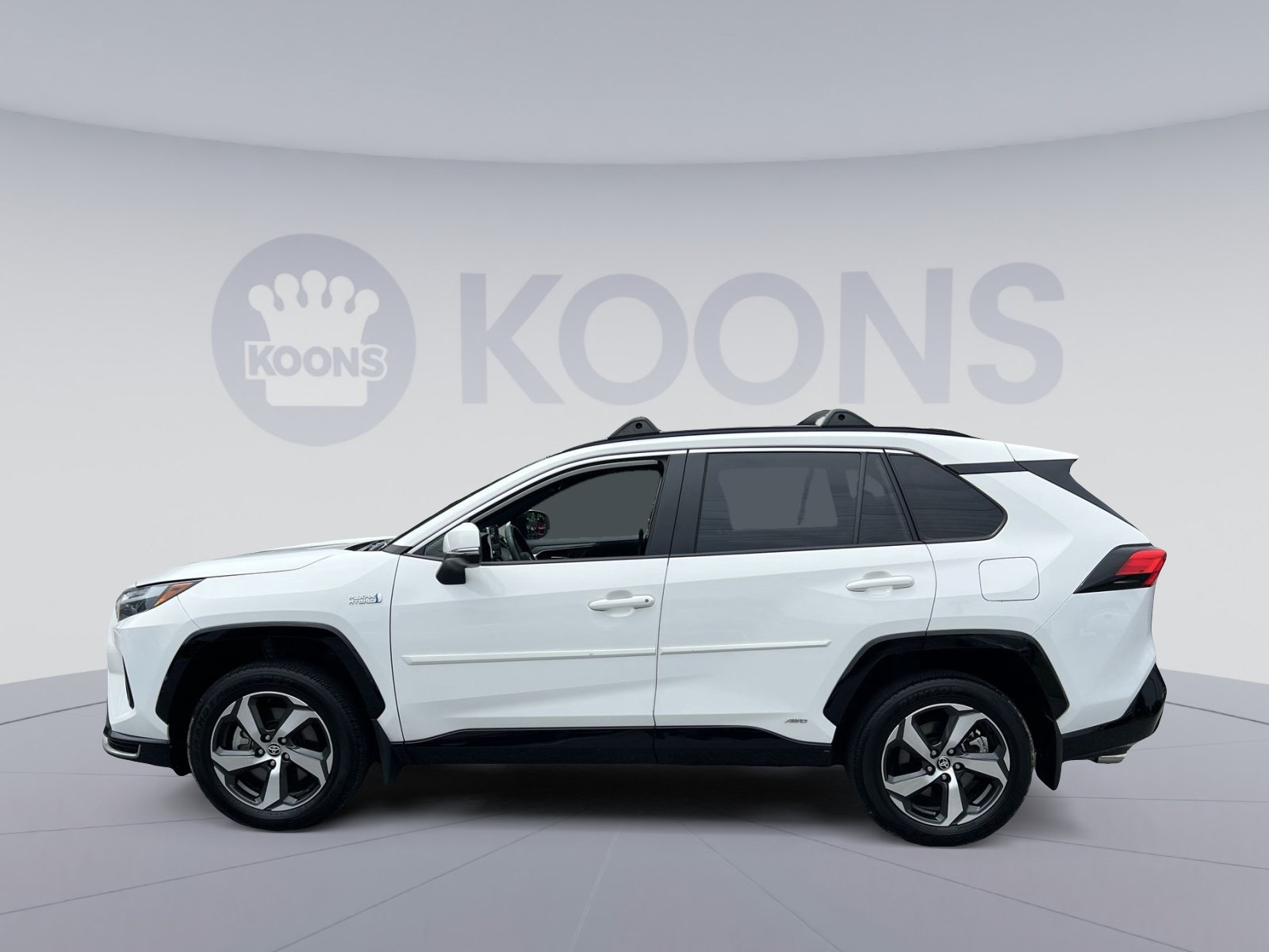 Used 2024 Toyota RAV4 SE w/ Weather & Moonroof Package AWD/4WD image 2