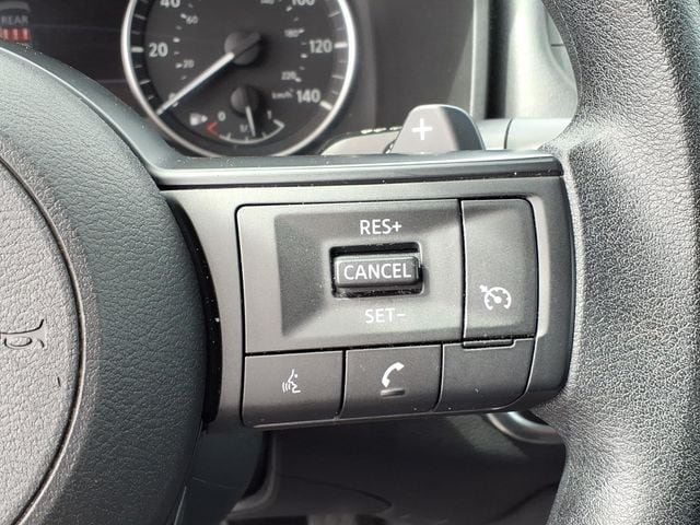 Used 2024 Nissan Rogue S AWD/4WD image 23