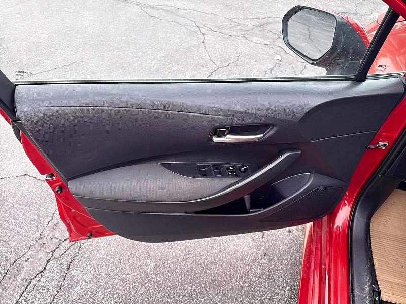 Used 2020 Toyota Corolla LE image 19