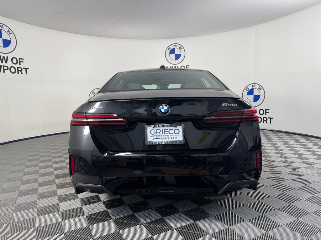 New 2027 BMW 530i xDrive w/ M Sport Package AWD/4WD image 7