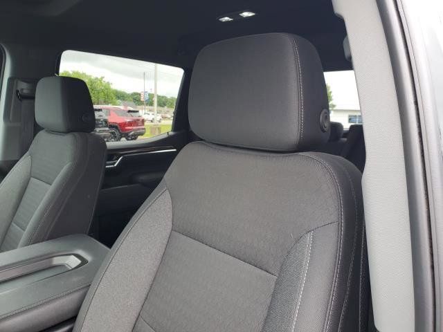 Used 2025 Chevrolet Silverado 1500 LT image 10