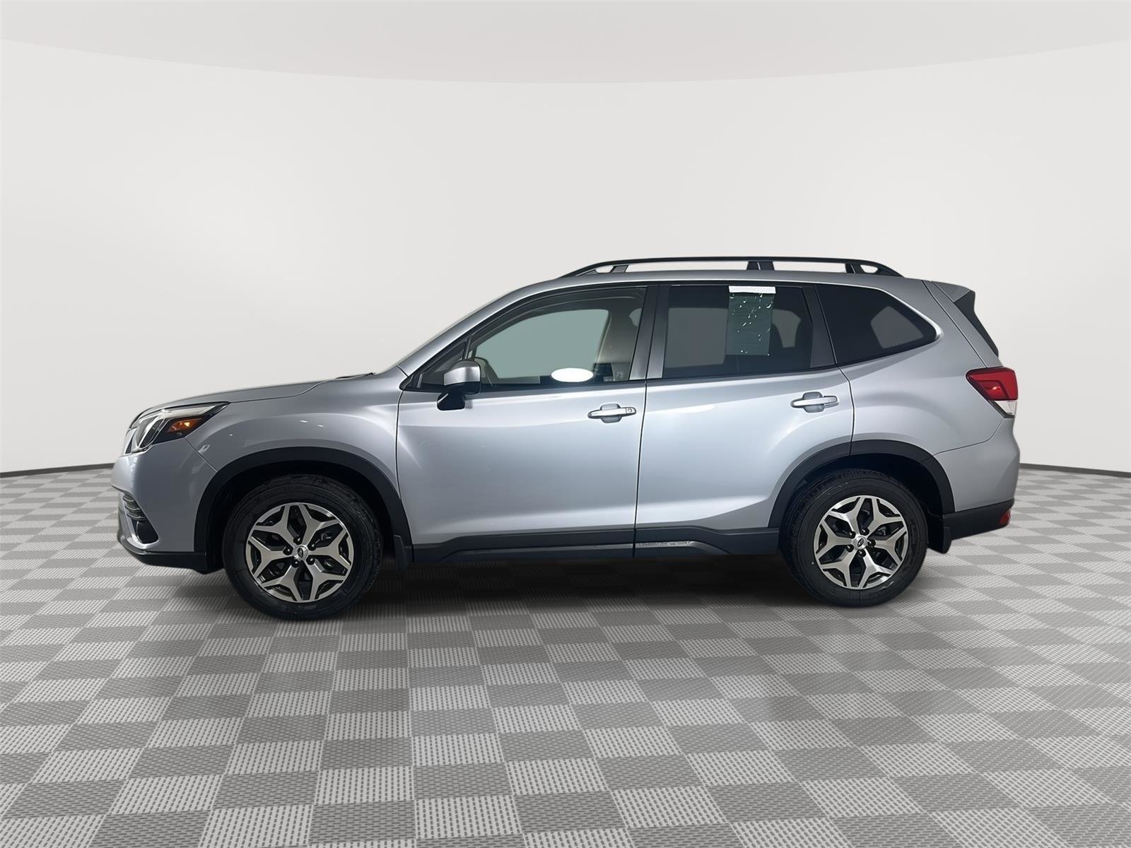 Certified 2023 Subaru Forester Premium image 4
