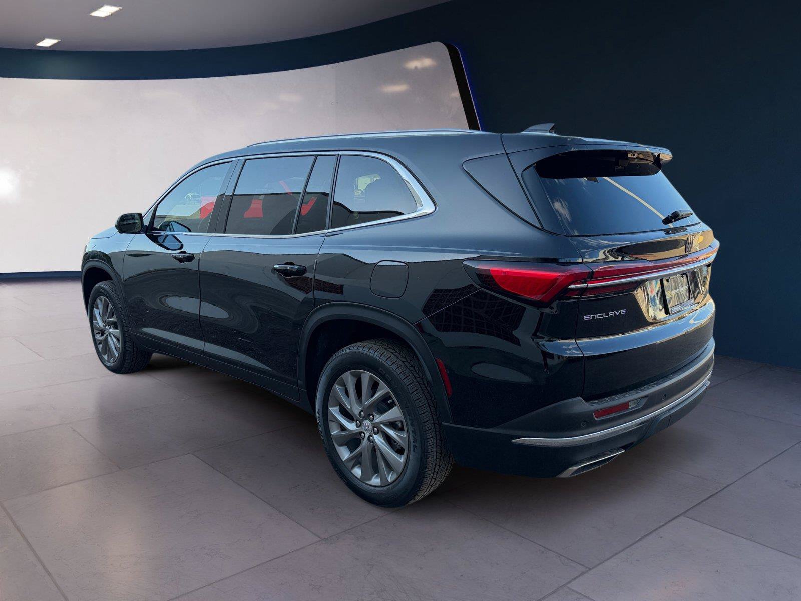 Used 2026 Buick Enclave Preferred w/ Power Package FWD image 3