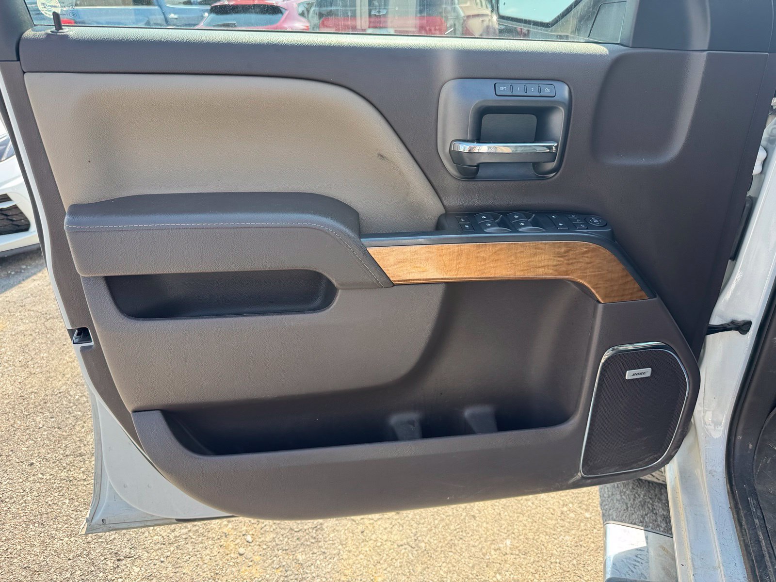 Used 2018 Chevrolet Silverado 1500 LTZ w/ Texas Edition AWD/4WD image 11
