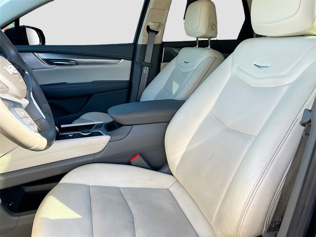 Used 2021 Cadillac XT5 Premium Luxury image 22