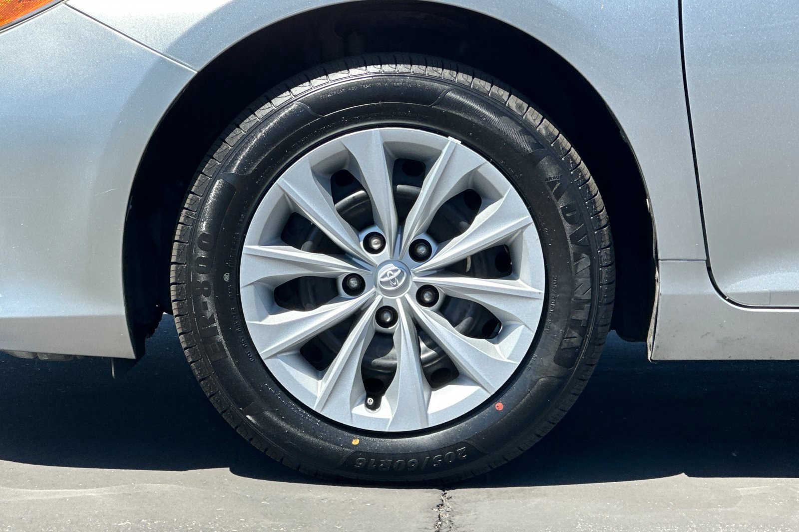 Used 2017 Toyota Camry LE FWD image 24