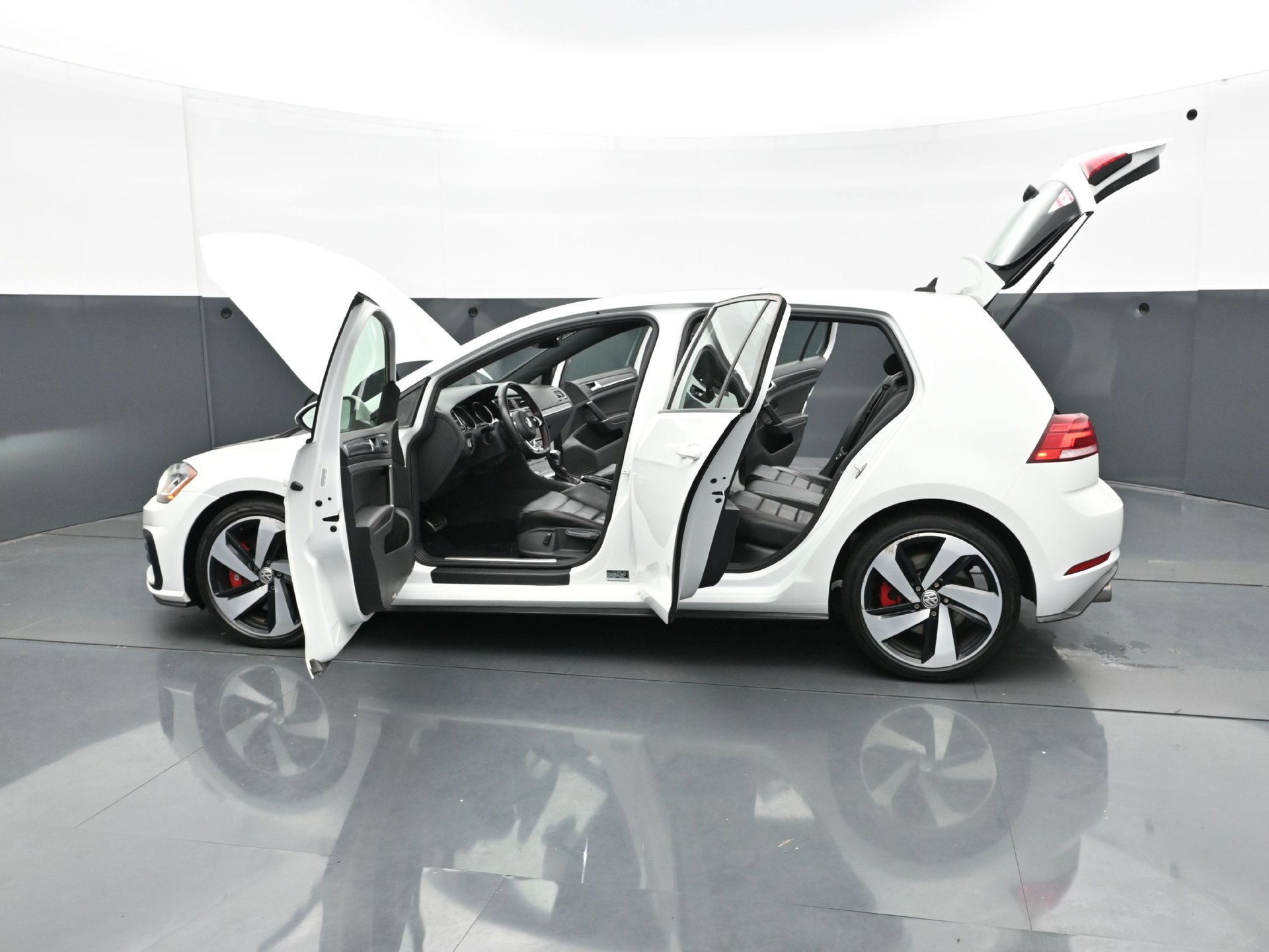 Used 2020 Volkswagen GTI SE FWD image 35
