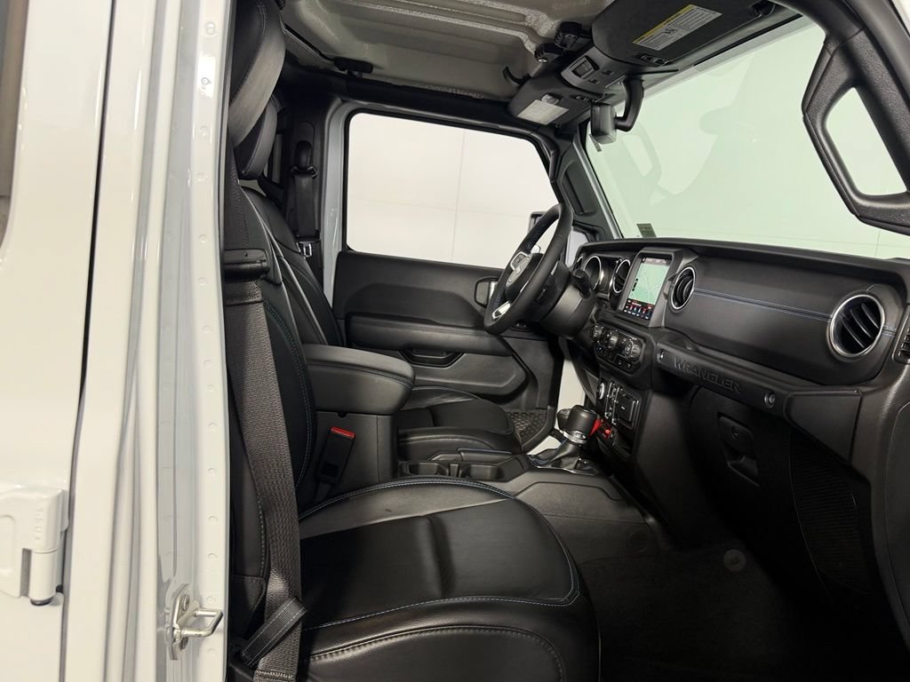 Used 2023 Jeep Wrangler Unlimited Rubicon 4xe AWD/4WD image 34