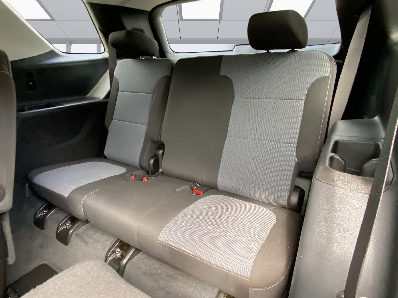 Used 2021 Chevrolet Traverse LT FWD image 17