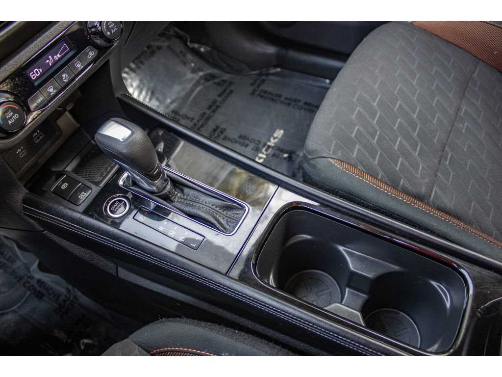 Used 2024 Nissan Kicks SR FWD image 46