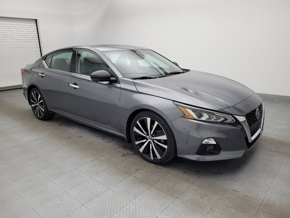 Used 2020 Nissan Altima 2.0 Platinum FWD image 11