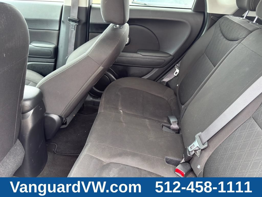 Used 2016 Kia Soul FWD image 27
