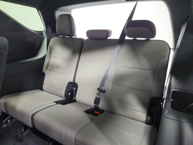 Used 2025 Chevrolet Traverse LT FWD image 38