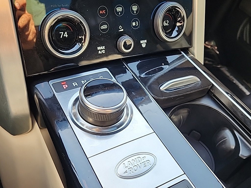 Used 2022 Land Rover Range Rover P525 Westminster Edition image 32