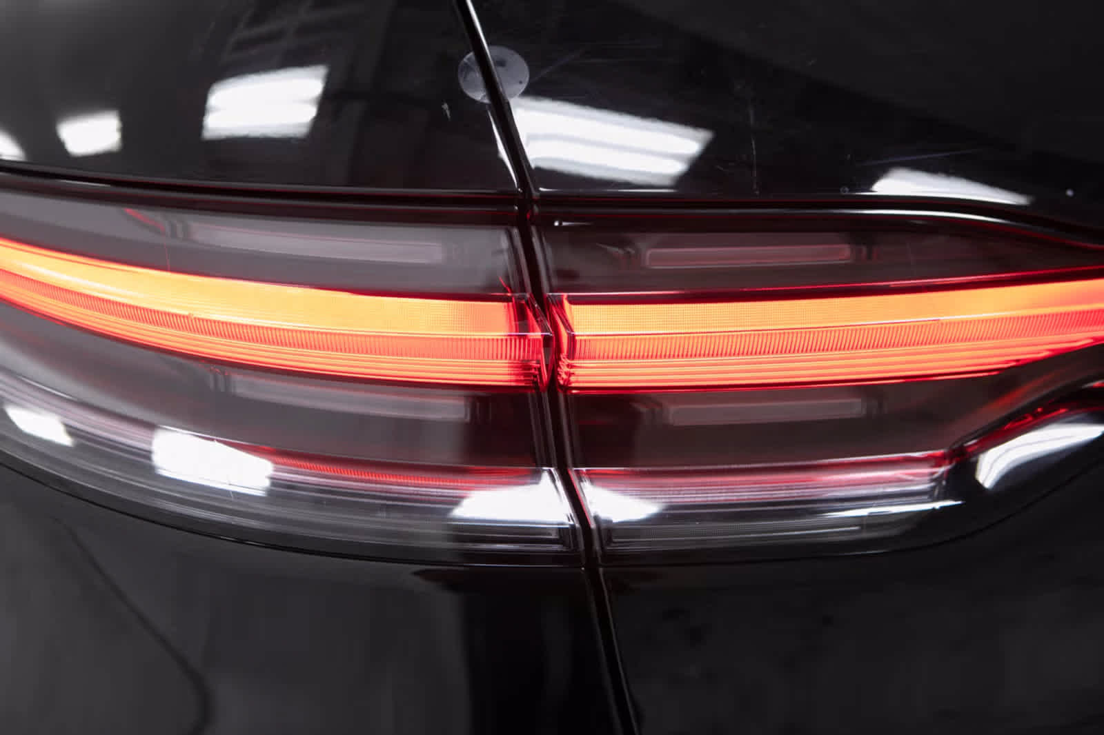 Certified 2026 Porsche Macan S AWD/4WD image 7