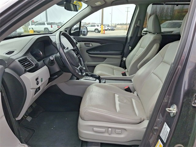 Certified 2021 Honda Pilot Touring image 9