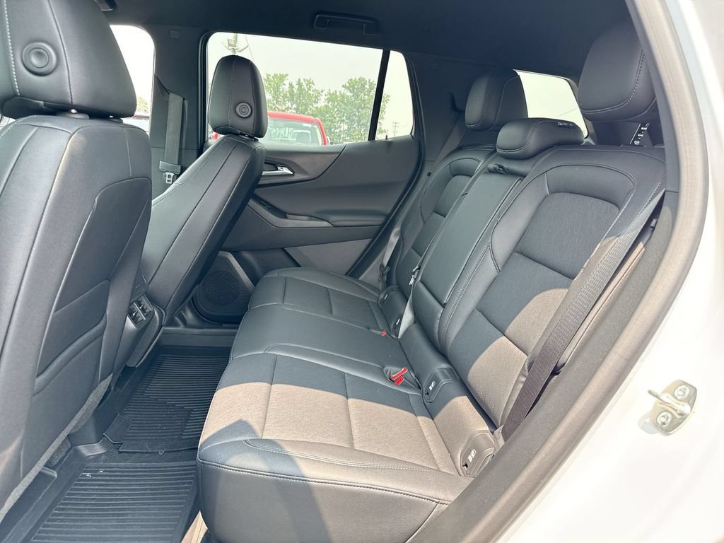 Used 2026 Chevrolet Equinox LT w/ Convenience Package II FWD image 23