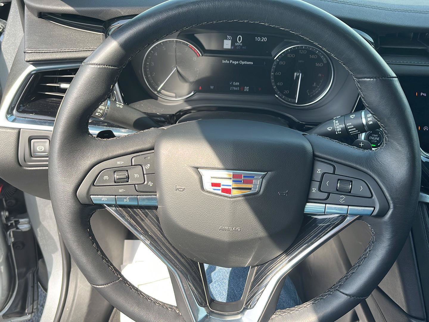 Used 2025 Cadillac XT6 Premium Luxury AWD/4WD image 10
