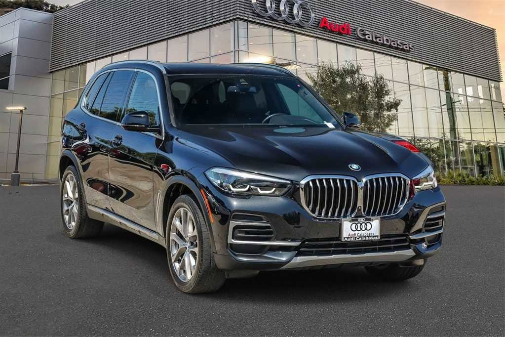 Used 2022 BMW X5 sDrive40i w/ Parking Assistance Package image 3