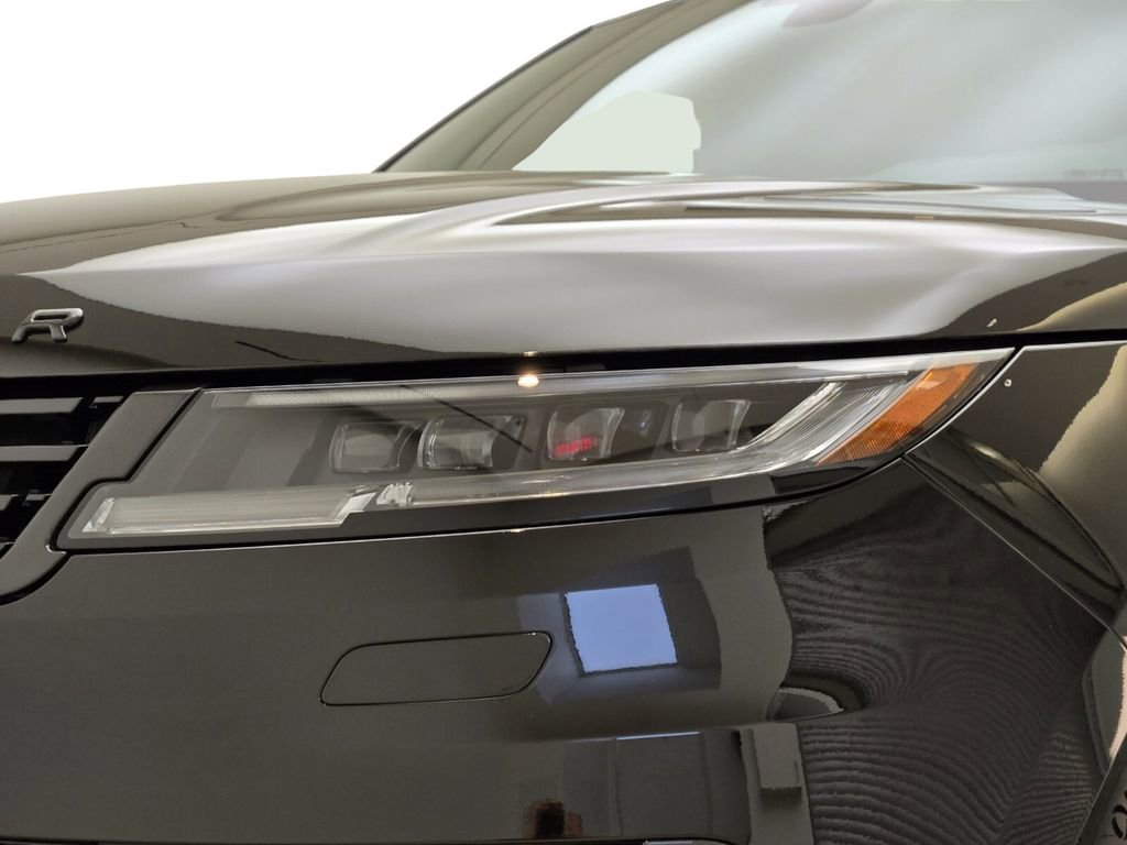 Used 2024 Land Rover Range Rover Sport image 5